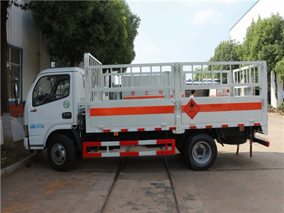 東風多利卡4米1(額載4噸)氣瓶車